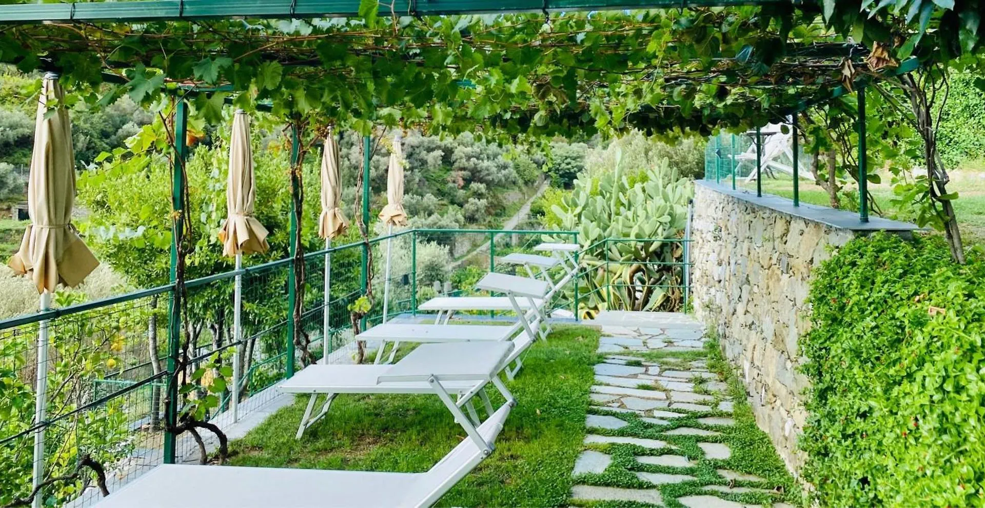 Albergo Degli Amici Monterosso al Mare 3*,  Italy
