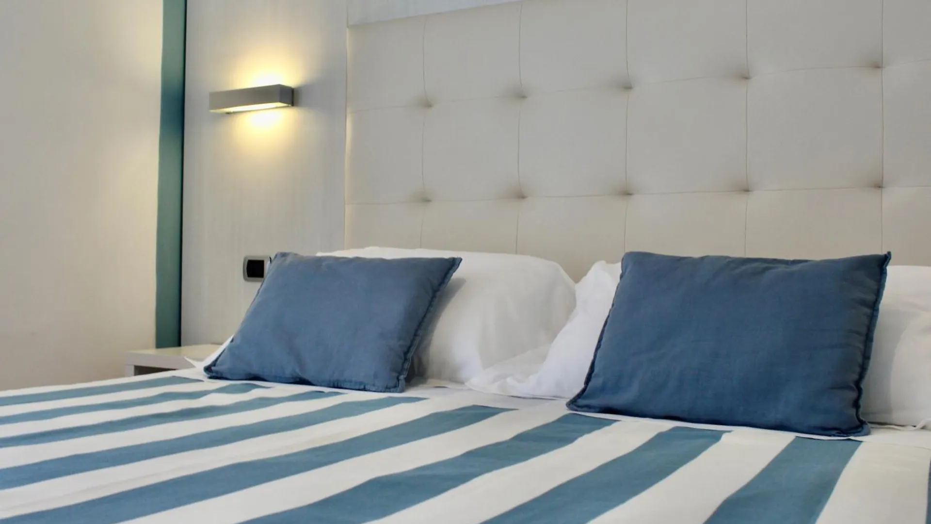 *** Hotel Albergo Degli Amici Monterosso al Mare Italy